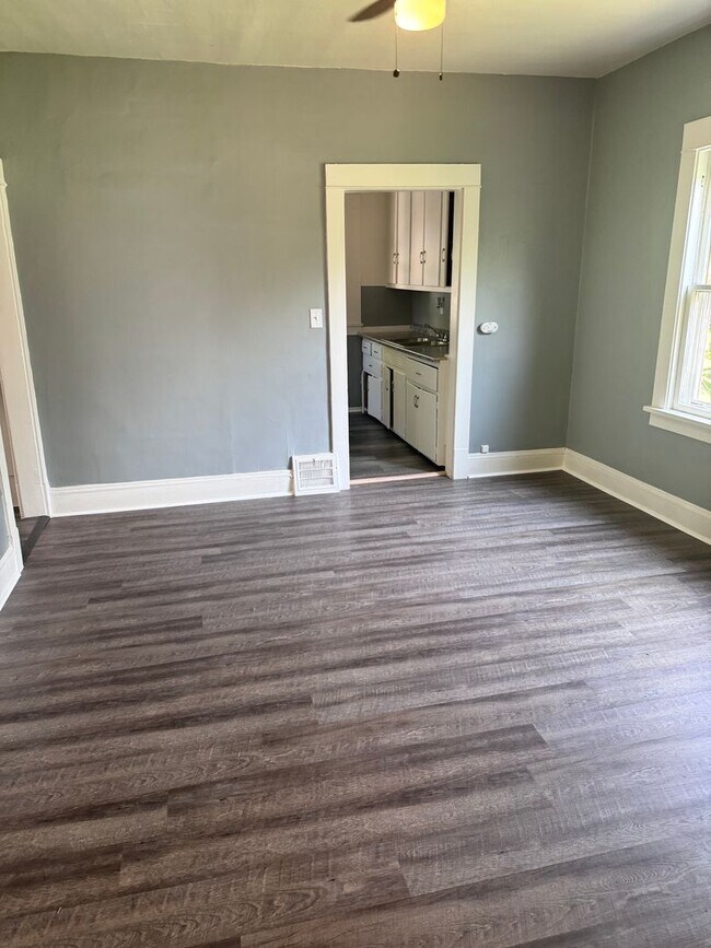 983 Nathaniel Rd-Unit -Unit #1 in Cleveland, OH - Building Photo - Building Photo