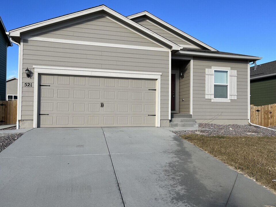 521 Depot Ave in Keenesburg, CO - Building Photo