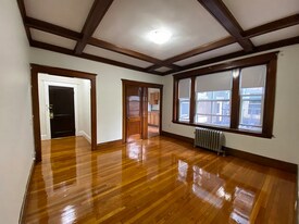 10 Scottfield Rd, Unit 6 in Boston, MA - Building Photo