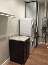 103 W Middle St, Unit 2A in Chelsea, MI - Building Photo - Building Photo