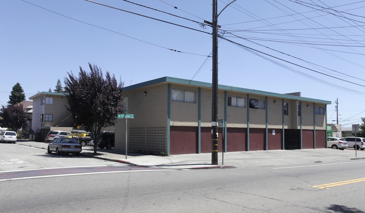 Fruitvale Apartments in Oakland, CA - Building Photo