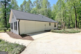 8034 GA-54 in Sharpsburg, GA - Foto de edificio - Building Photo