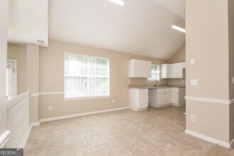 4290 Ward Bluff Ct in Ellenwood, GA - Building Photo - Building Photo