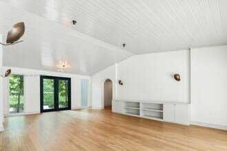 610 Reinante Ave in Coral Gables, FL - Building Photo - Building Photo