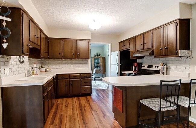 2127 Skyhawk Dr in Fort Wayne, IN - Building Photo - Building Photo