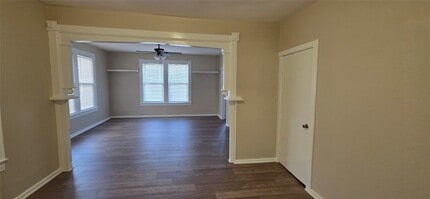 2109 Bernardo De Galvez Ave, Unit 2 in Galveston, TX - Building Photo - Building Photo