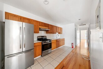 83 Oxford Ave in Jersey City, NJ - Building Photo - Building Photo