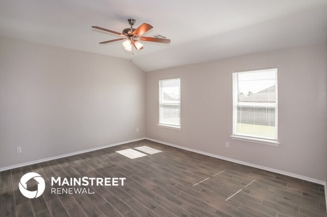 4300 Windgate W Rd in Oklahoma City, OK - Building Photo - Building Photo