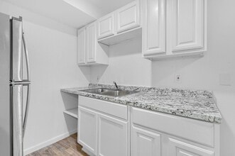 The Circle at Denison in Denison, TX - Building Photo - Building Photo