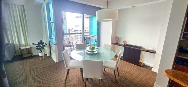 1391 FL-5 in Miami, FL - Building Photo - Building Photo