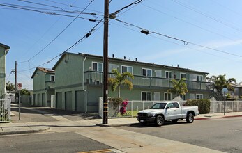 343-347 Grant St in Oceanside, CA - Building Photo - Building Photo