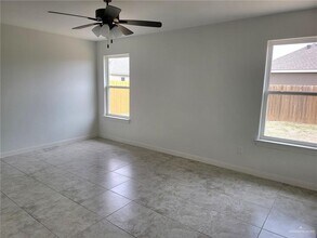 2207 N 26th St in Hidalgo, TX - Building Photo - Building Photo