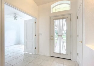 1062 Crystal Creek Dr in Port Orange, FL - Building Photo - Building Photo