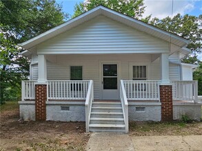 123 Grove Park Ave in Dallas, GA - Building Photo - Building Photo