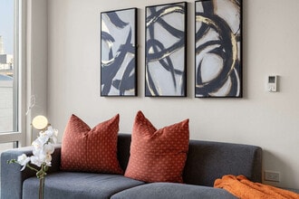 853 W Blackhawk St, Unit SI FL6-ID1466137P in Chicago, IL - Foto de edificio - Building Photo