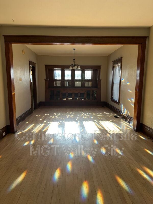 property at 141 6th St NW