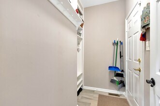 15346 Bowmans Folly Dr in Manassas, VA - Building Photo - Building Photo