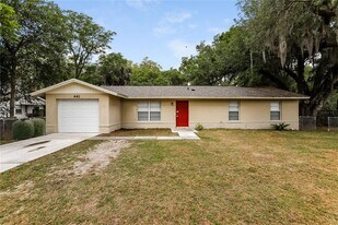 441 S Sparkman Ave in Orange City, FL - Building Photo