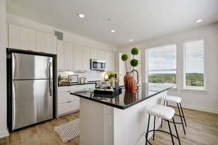 Us 1604 in San Antonio, TX - Building Photo