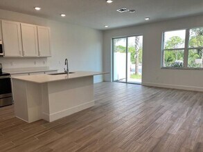 247 Preserve Trl N in Stuart, FL - Building Photo - Building Photo