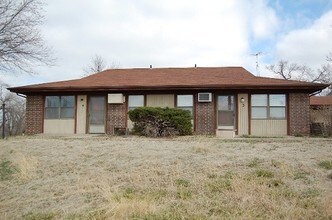 700 Cedar St in Jamestown, KS - Building Photo - Building Photo