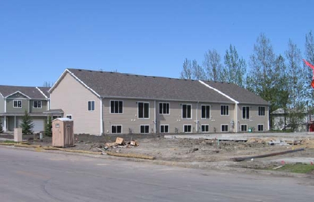 5512 Bishops Blvd S in Fargo, ND - Foto de edificio - Building Photo