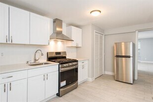 64 Bowers St in Jersey City, NJ - Building Photo