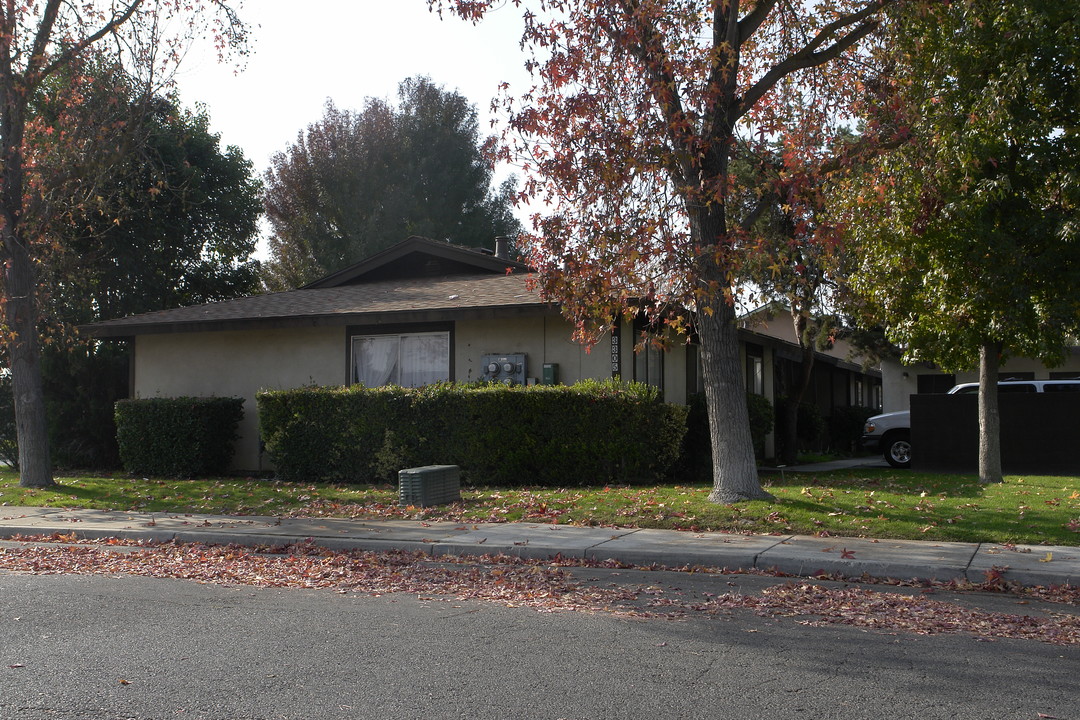 3305 Santa Rosa Ct in Merced, CA - Building Photo