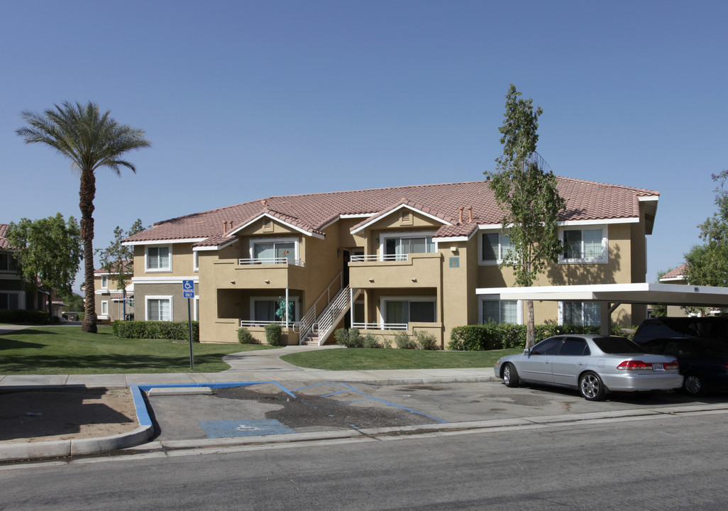 Villa Cortina in La Quinta, CA - Building Photo