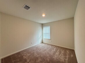 7922 Vacek Meadows Loop in Richmond, TX - Foto de edificio - Building Photo