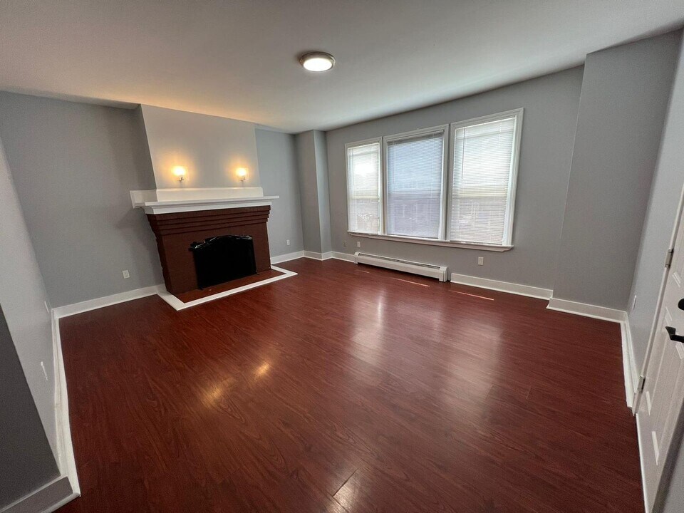 677 Elm St in New Haven, CT - Building Photo