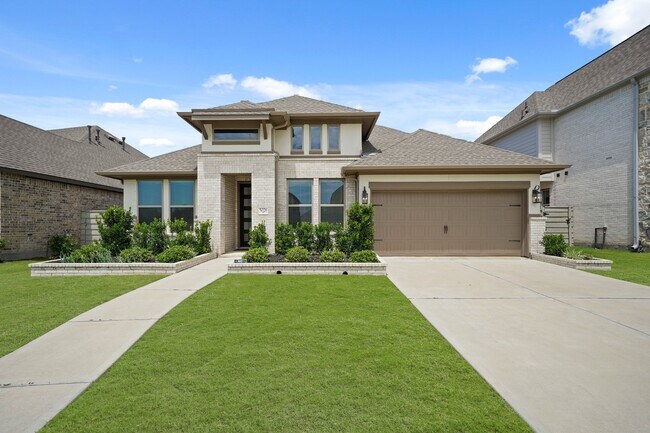property at 5026 Pomegranate Path