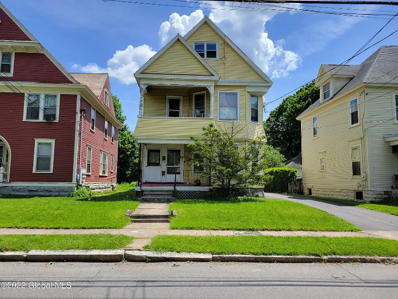 1080 Wendell Ave in Schenectady, NY - Building Photo