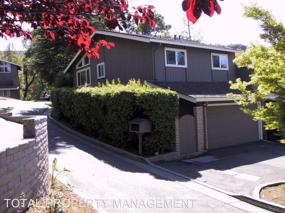 120 College Terrace in Los Gatos, CA - Building Photo