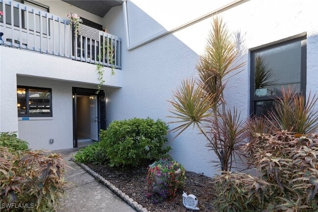 17456 Woodland Trace Dr in Ft. Myers, FL - Foto de edificio - Building Photo