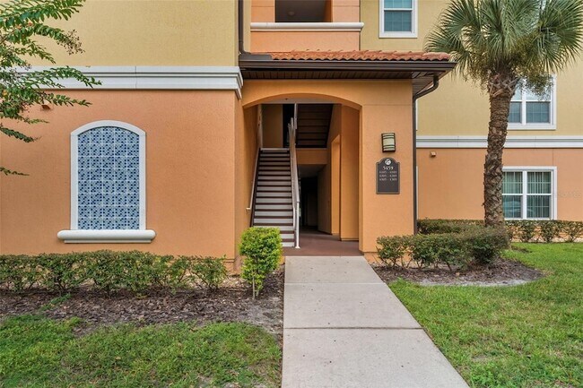 5459 Vineland Rd, Unit 4208 in Orlando, FL - Building Photo - Building Photo