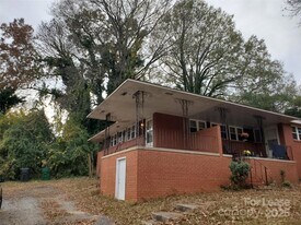 1444 Academy St in Charlotte, NC - Building Photo