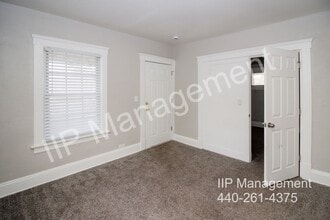 9903 Sladden Ave in Garfield Heights, OH - Building Photo - Building Photo