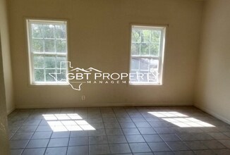 1 Bedroom & 2 Bedroom Apartments in Hamilton, TX - Foto de edificio - Building Photo