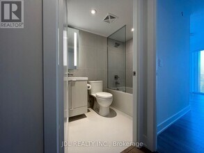 575 Bloor St E in Toronto, ON - Building Photo - Building Photo