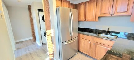 2 Manchester St in Manchester, NH - Building Photo - Building Photo