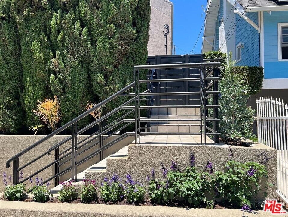 311 Hill St in Santa Monica, CA - Foto de edificio