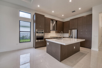 10013 Bird Watch Wy in Palm Beach Gardens, FL - Building Photo - Building Photo