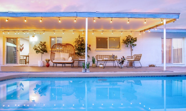 2043 Sombrero Dr in Las Vegas, NV - Building Photo - Building Photo