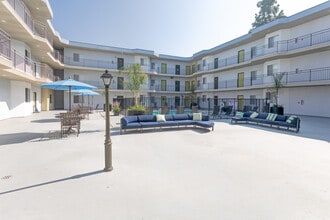 Vassar Terrace in Canoga Park, CA - Building Photo - Other