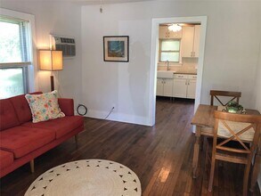 2014 Holly St in Austin, TX - Building Photo - Building Photo