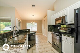 1535 SE 42nd Terrace in Cape Coral, FL - Building Photo - Building Photo