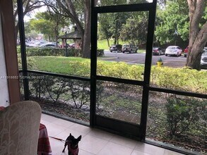 3720 Inverrary Dr in Lauderhill, FL - Building Photo - Building Photo