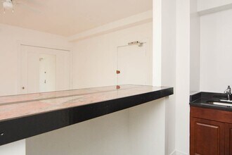 941 W Carmen Ave in Chicago, IL - Foto de edificio - Building Photo