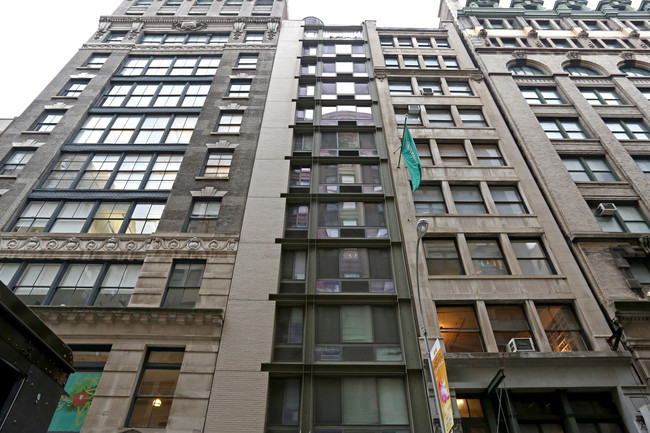 31 W 17th St in New York, NY - Foto de edificio - Building Photo